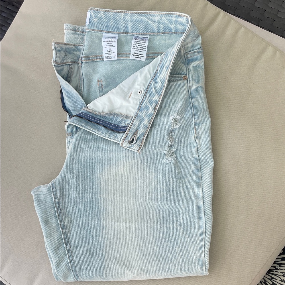 Time and Tru Faded Blue Straight Leg Jeans